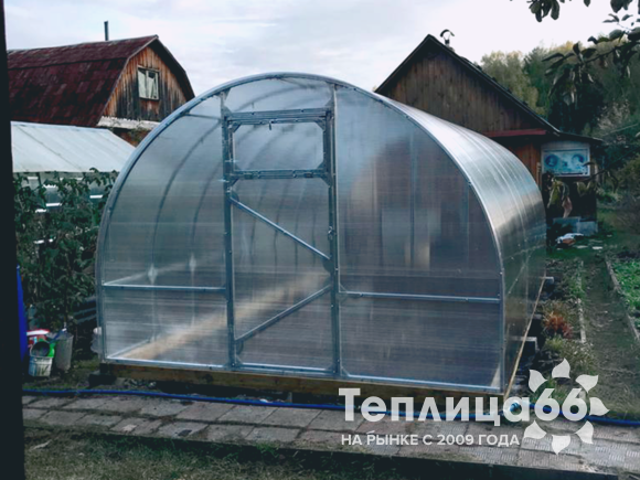 Теплица Рада Макси из поликарбоната, ширина 3 м