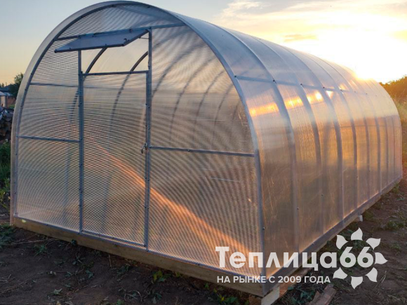 Теплица Рада Рижская из поликарбоната шириной 3 метр