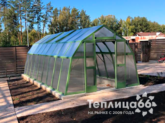 Теплица Рада Байкал из поликарбоната, ширина 3 метра